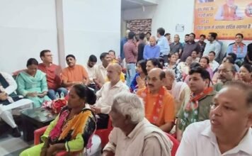 Uttarakhand:-भाजपा ने राज्य के सभी बूथों पर प्रधानमंत्री के कार्यक्रम मन की बात सुनते हुए सदस्यता महाअभियान को बढ़ाया आगे