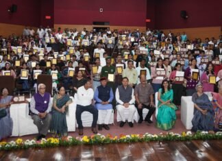 Hindi Diwas 2024:-उत्तराखंड भाषा संस्थान द्वारा आयोजित ’हिंदी दिवस समारोह में शामिल हुए सीएम धामी कहा-हिंदी एक भाषा ही नहीं हमारे राष्ट्र की आत्मा भी है