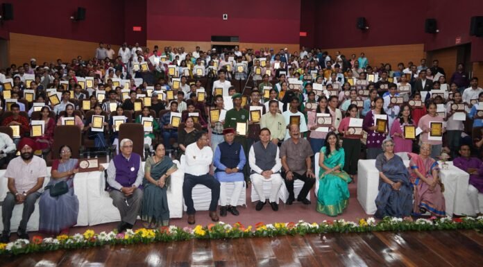 Hindi Diwas 2024:-उत्तराखंड भाषा संस्थान द्वारा आयोजित ’हिंदी दिवस समारोह में शामिल हुए सीएम धामी कहा-हिंदी एक भाषा ही नहीं हमारे राष्ट्र की आत्मा भी है