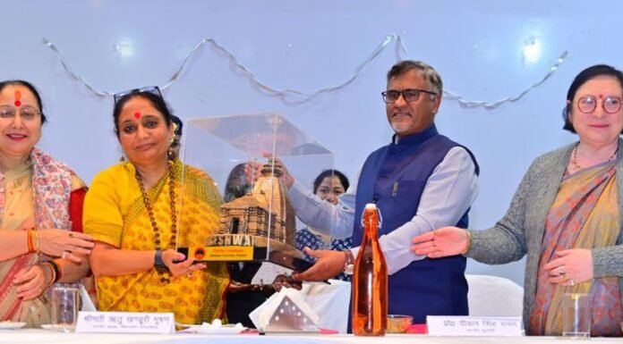 Nainital:-कुमाऊं विश्वविद्यालय में आयोजित संवाद कार्यक्रम में शामिल हुई विधानसभा अध्यक्ष कहा-सफल जीवन की कुंजी,आपका दृष्टिकोण,आत्म-विश्वास व नैतिक मूल्यों में भी है निहित