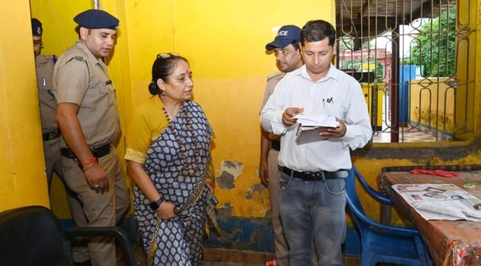 Kotdwar:-विधानसभा अध्यक्ष ऋतु खण्डूडी भूषण ने किया कोटद्वार कौड़िया स्थित पुलिस चौकी का निरीक्षण