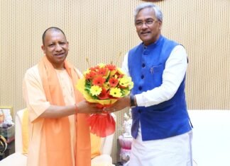 Lucknow:-पूर्व मुख्यमंत्री त्रिवेंद्र रावत ने की सीएम योगी आदित्यनाथ से भेंट,इकबालपुर नांगल परियोजना के संबंध में सौंपा प्रस्तवा,हरिद्वार के 78 गावों को होगा फायदा