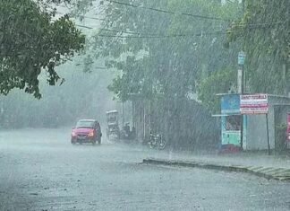 Uttarakhand Rain Alert:-राज्य में भारी बारिश का सिलसिला जारी,शनिवार को भी कई जिलों में बंद रहेंगे स्कूल,सीएम धामी ने राज्य आपदा परिचालन केंद्र पहुँच ली जानकारी