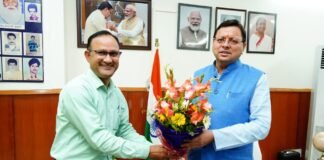 Uttarakhand:-अपर सचिव मुख्यमंत्री मुकेश थपलियाल हुए सेवानिवृत्त,सीएम कार्यालय एवं सचिवालय के अधिकारियों ने दी भावभीनी विदाई