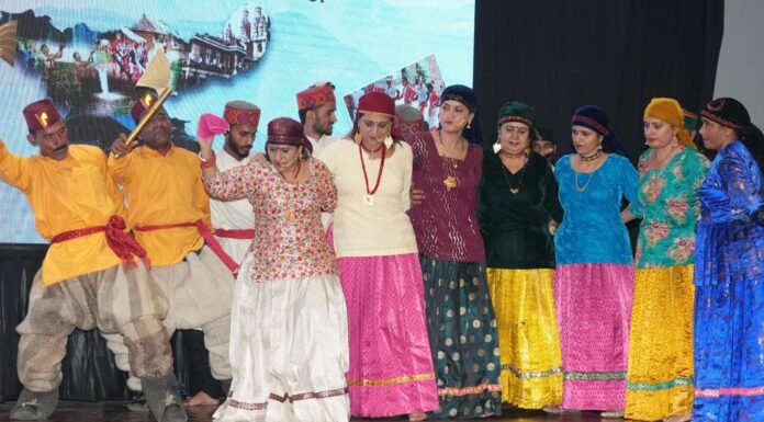 Dehradun:-जनजातीय गौरव दिवस एवं झारखण्ड राज्य स्थापना दिवस के अवसर पर राजभवन में विभिन्न सांस्कृतिक कार्यक्रमों का आयोजन