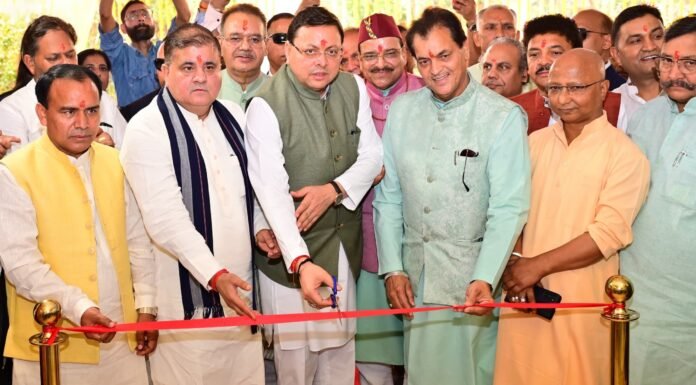 New Delhi:-मुख्यमंत्री पुष्कर धामी ने दिल्ली में किया उत्तराखण्ड राज्य अतिथि गृह ‘उत्तराखण्ड निवास’ का लोकार्पण,श्रमिकों को शॉल ओढ़ाकर किया सम्मानित