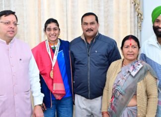 Uttarakhand:-एशियाई चैंपियंस ट्रॉफी विजेता महिला हॉकी टीम की सदस्य मनीषा चौहान ने सीएम धामी से की शिष्टाचार भेंट