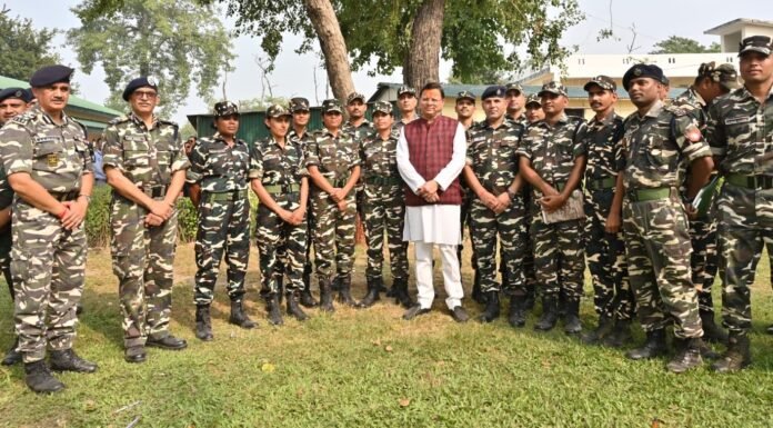 Champawat:-बनबसा में दीपावली मिलन कार्यक्रम में सीएम धामी ने भूतपूर्व सैनिकों को किया सम्मानित,दीपावली की दी बधाई