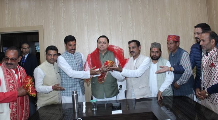 Uttarkashi:-यमुनोत्री एवं गंगोत्री मंदिर समिति ने मुख्यमंत्री पुष्कर धामी का जनपद आगमन पर किया स्वागत