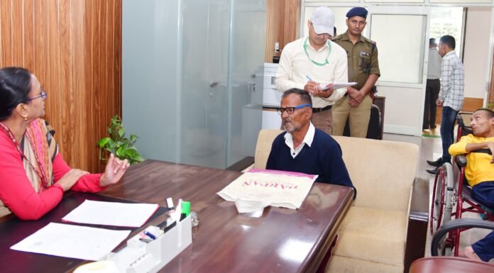 Uttrakhand:-मुख्य सचिव ने दिव्यांगजनों से मुलाकात कर सुनी उनकी समस्याएं,अधिकारियों को त्वरित निस्तारण के दिए निर्देश