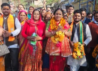 Kedarnath Bypoll:-भाजपा प्रत्याशी ने दर्जनों क्षेत्र का किया भ्रमण,केंद्र और राज्य सरकार की गिनाई उपलब्धियां,मिल रहा है अपार जन-समर्थन
