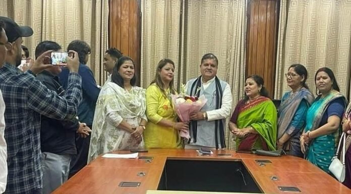 Kedarnath By Election:-दिल्ली में आयोजित भाजपा प्रवासी प्रकोष्ठ की बैठक में भाजपा प्रदेश ने किया विकास और विरासत के लिए केदारनाथ उप चुनाव में सहयोग का आह्वान