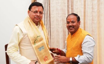 Dehradun:-भाजपा प्रदेश कार्यालय सचिव कौस्तुभानंद जोशी ने की सीएम धामी से भेंट,हल्द्वानी में ऑटोडोरियम एवं सड़क चौड़ीकरण का किया अनुरोध