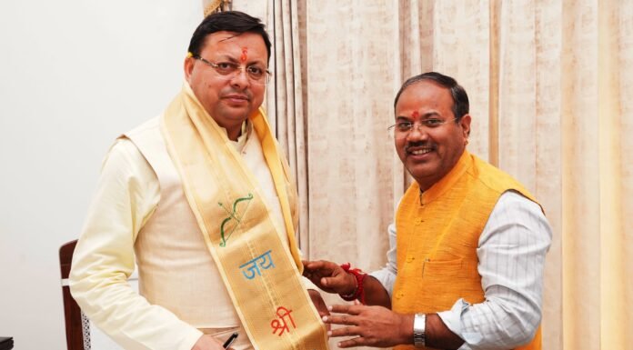 Dehradun:-भाजपा प्रदेश कार्यालय सचिव कौस्तुभानंद जोशी ने की सीएम धामी से भेंट,हल्द्वानी में ऑटोडोरियम एवं सड़क चौड़ीकरण का किया अनुरोध