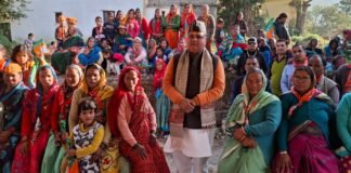 Chamoli :-भाजपा प्रदेश अध्यक्ष महेंद्र भट्ट ने अपने पोलिंग बूथ ब्राह्मण थाला से संगठन महापर्व के तहत संगठन चुनाव की प्रक्रिया का किया शुभारंभ