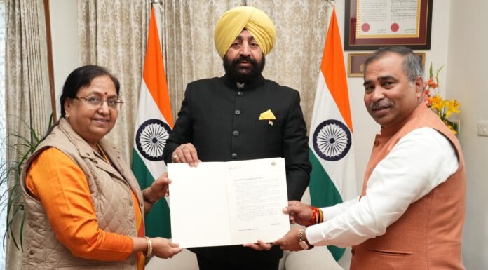 Dehradun:-उत्तराखण्ड की पूर्व राज्यपाल एवं उत्तर प्रदेश सरकार में कैबिनेट मंत्री बेबी रानी मौर्य ने राज्यपाल से की शिष्टाचार भेंट,सीएम धामी को दिया महाकुंभ मेले का निमंत्रण