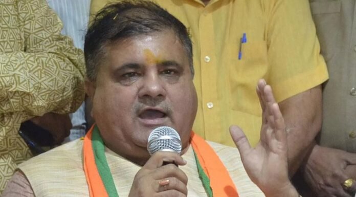 Parliament Winter Session:-लोकसभा में कांग्रेस का हंगामा,राज्यसभा सांसद महेंद्र भट्ट का बयान कहा-सोनिया-राहुल गांधी ने विदेशी इशारे पर देश विरोध की हदें की पार