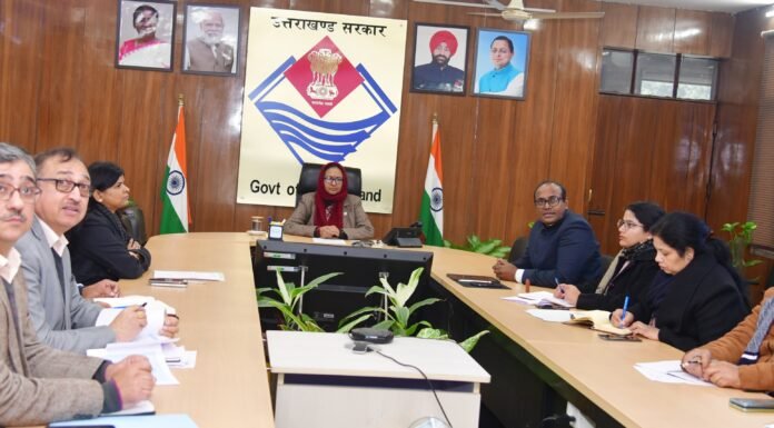 Uttarakhand:-मुख्य सचिव राधा रतूड़ी ने राज्य में गोबर धन योजना के प्रभावी क्रियान्वयन हेतु पेयजल,पशुपालन,उरेडा,डेयरी,कृषि विभाग की जिम्मेदारी की तय