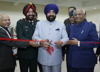 New Delhi:-राज्यपाल ने एसआईए-इंडिया द्वारा आयोजित डैफसेट-2025 किया प्रतिभाग कहा-‘मेक इन इंडिया’ और ‘डिजिटल इंडिया’ जैसे अभियानों ने रक्षा और अंतरिक्ष विज्ञान में स्थापित किए हैं नए आयाम