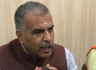 Uttarakhand Nikay Chunav:-कांग्रेस प्रत्याशी का नामांकन रद होने पर कांग्रेसियों ने किया हंगामा,भाजपा का तंज-नामांकन निरस्त होने पर कांग्रेस के आरोप हार की आशंका