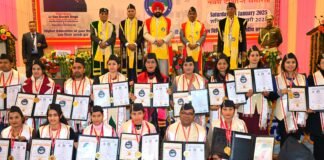 Haldwani:-राज्यपाल गुरमीत सिंह ने उत्तराखण्ड मुक्त विश्वविद्यालय के नवम दीक्षांत समारोह में किया प्रतिभाग,17088 छात्रों को उपाधि,20 को स्वर्ण पदक और 13 को प्रदान की पीएचडी उपाधि