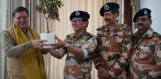 Dehradun:-आईटीबीपी महानिरीक्षक संजय गुंज्याल एवं अन्य अधिकारियों ने सीएम धामी से मुलाकात कर दी नव वर्ष की बधाई