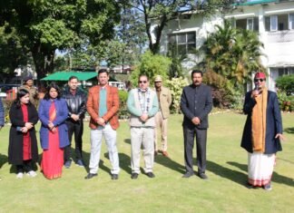 New Year:-सचिवालय परिसर में आयोजित ‘नववर्ष शुभकामनाएं’ कार्यक्रम में मुख्य सचिव राधा रतूड़ी ने अधिकारियों एवं कर्मचारियों को दी बधाई एवं शुभकामनाएं