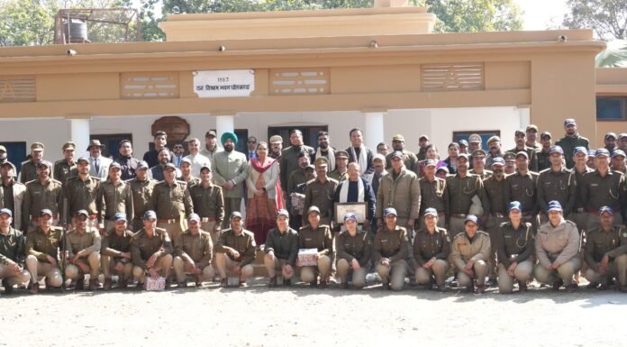 Uttarakhand:-राज्यपाल लेफ्टिनेंट जनरल गुरमीत सिंह ने राजाजी टाइगर रिजर्व में आयोजित वन कर्मियों के सम्मेलन में किया प्रतिभाग,पूर्व और वर्तमान वन कार्मिकों को किया सम्मानित