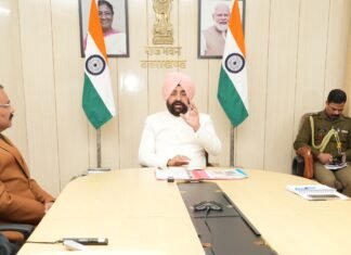 Uttarakhand:-सोबन सिंह जीना विश्वविद्यालय के कुलपति प्रो.सतपाल सिंह बिष्ट ने राज्यपाल के समक्ष ‘वन यूनिवर्सिटी-वन रिसर्च’के अंतर्गत चल रहे शोध कार्य की प्रगति पर दिया प्रस्तुतीकरण