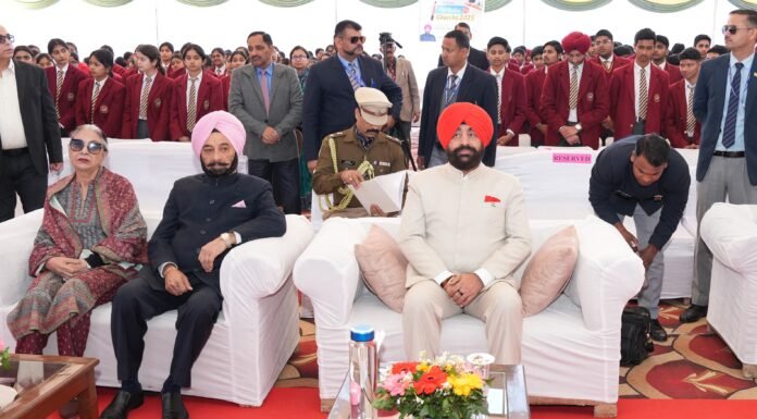 Dehradun:-राज्यपाल ने दून इंटरनेशनल स्कूल,डालनवाला में सुना प्रधानमंत्री नरेंद्र मोदी के ‘परीक्षा पे चर्चा-2025’कार्यक्रम