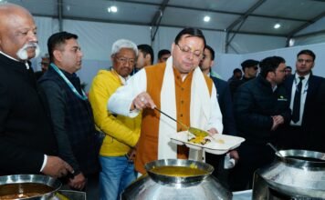 National Games:-सीएम धामी ने महाराणा प्रताप स्पोर्ट्स स्टेडियम में 38वें राष्ट्रीय खेलों की विभिन्न व्यवस्थाओं का किया अवलोकन-खिलाड़ियों को भोजन परोसा साथ बैठकर किया भोजन