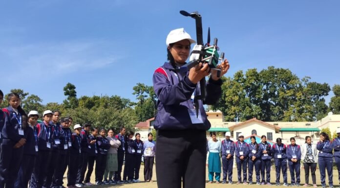 Uttarakhand:-ड्रोन दीदी-वंचित वर्ग की बेटियां ड्रोन पायलट बन भर रही हैं ऊंची उड़ान,आईटीडीए कैल्क करवा रहा है 52 युवतियों को ड्रोन सर्विस टैक्नीशियन का कोर्स