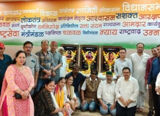 Mumbai:-उत्तराखंड के प्रसिद्ध हास्य कलाकार घनानंद ‘घन्ना भाई’,लोक गायक जगदीश बकरोला और अभिनेता भीमसिंह रावत को मुंबई में दी गई श्रद्धांजलि