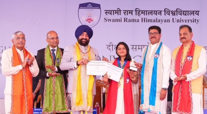 Dehradun:-स्वामी राम हिमालयन विश्वविद्यालय के सातवें दीक्षांत समारोह में शामिल हुए राज्यपाल लेफ्टिनेंट जनरल गुरमीत सिंह,विद्यार्थियों को उपाधियाँ प्रदान कर दी उज्ज्वल भविष्य की शुभकामनाएं