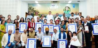 Uttarakhand:-मुख्यमंत्री पुष्कर धामी ने 16 एस.डी.जी एचीवर को किया सम्मानित,रैंकिंग में नैनीताल प्रथम,देहरादून दूसरे और उत्तरकाशी रहा तीसरे स्थान पर