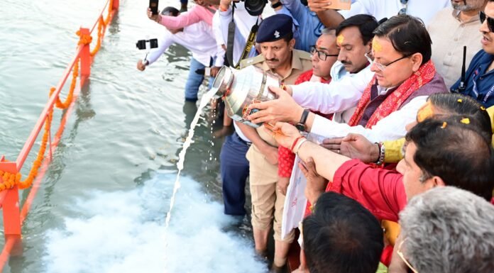 Roorkee:-मुख्यमंत्री पुष्कर सिंह धामी ने लक्ष्मीनारायण घाट रुड़की में किया मां गंगा आरती का शुभारंभ