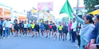 Kotdwar:-उत्तराखंड सरकार के 3 वर्ष पूर्ण होने के अवसर पर विधानसभा अध्यक्ष ऋतु खंडूड़ी भूषण ने कोटद्वार में क्रॉस कंट्री रेस का किया शुभारंभ