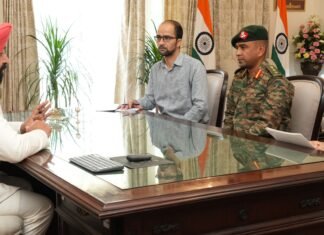 Uttarakhand:-गोल्डन की आशा स्कूल प्रबंधन कमेटी के उपाध्यक्ष कर्नल योगेश उपाध्याय और प्रधानाचार्या सामरा मिर्जा ने राज्यपाल गुरमीत सिंह से की शिष्टाचार भेंट