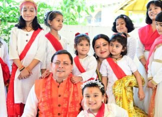 Uttarakhand:-मुख्यमंत्री पुष्कर धामी ने रामनवमी और दुर्गा नवमी के अवसर पर सपरिवार की पूजा-अर्चना