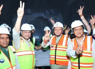 Uttarkashi Silkyara Tunnel:-भारत की सबसे लंबी रेल सुरंग का सफलतापूर्वक ब्रेकथ्रू केंद्रीय रेल मंत्री ने कहा आरवीएनएल ने बनाई भविष्य की राह,सबसे लंबी रेल सुरंग में बड़ी कामयाबी