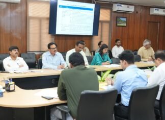 Uttarakhand:-मुख्य सचिव ने की प्रधानमंत्री आयुष्मान भारत स्वास्थ्य अवसंरचना मिशन और प्रधानमंत्री विश्वकर्मा योजना की समीक्षा,अधिकारियों को दिए योनाओं से संबंधी विशेष निर्देश