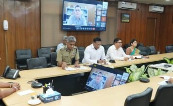 UTTARAKHAND:-मुख्य सचिव आनन्द बर्द्धन ने लिया जिलाधिकारियों से चारधाम यात्रा की तैयारियों का जायजा कहा-श्रद्धालुओं की सुखद यात्रा और सकुशल वापसी हमारी प्राथमिकता