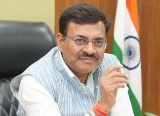 Dehradun:-उत्तराखंड में 01 मई से विभागों में अनिवार्य रूप से होगी बायोमैट्रिक उपस्थिति मुख्य सचिव आनन्द बर्द्धन ने अधिकारियों को दिए निर्देश