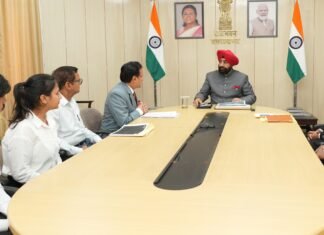 Dehradun:-राज्यपाल गुरमीत सिंह के समक्ष गोविन्द बल्लभ पंत कृषि एवं प्रौद्योगिक विश्वविद्यालय,पंतनगर द्वारा सेमीकंडक्टर क्षेत्र में किए जा रहे कार्यों की दी गई प्रस्तुति