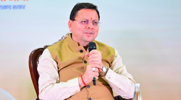 UTTARAKHAND:-मुख्य सेवक संवाद के तहत युवक एवं महिला मंगल दलों के साथ सीएम धामी ने किया संवाद कहा-सेवा,संस्कृति और स्वावलंबन के लिए मंगल दलों का योगदान सराहनीय