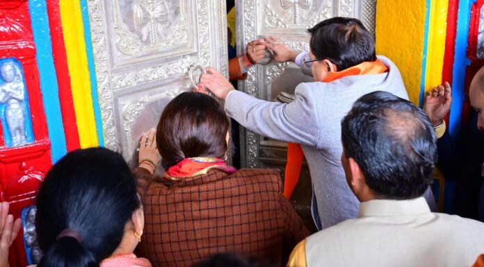 Kedarnath Kapat Opening:-मंत्र उच्चारण के बीच विधि-विधान से खुले ग्यारहवें ज्योर्तिलिंग श्री केदारनाथ धाम के कपाट,सीएम धामी भी बने कपाट खुलने के साक्षी