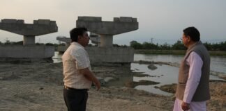 Champawat:-मुख्यमंत्री पुष्कर धामी ने किया भारत-नेपाल सीमा पर निर्माणाधीन मार्ग का निरीक्षण,बनबसा में सनिया नाले की सफाई के लिए दिए आदेश