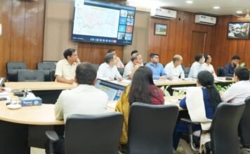 UTTARAKHAND:-मुख्य सचिव आनन्द बर्द्धन ने ईको टूरिज्म गतिविधियों को बढ़ावा दिए जाने के सम्बन्ध में अधिकारियों के साथ ली बैठक कहा-प्रदेशभर के वन क्षेत्र में ईको टूरिज्म की संभावनाएं तलाशी जाएं