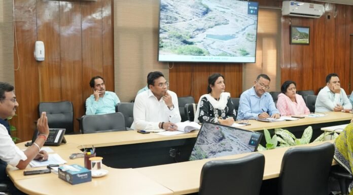 Dehradun:-मुख्य सचिव ने की सिंचाई विभाग द्वारा जल संरक्षण हेतु बनाये जा रहे चेक डैम की समीक्षा,प्रदेश में सिंचाई एवं लघु सिंचाई विभाग द्वारा तैयार किए जा रहे चेक डैम प्रस्तावों में तेजी लाने के दिए निर्देश