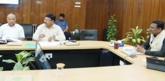 UTTARAKHAND:-मुख्य सचिव आनन्द बर्द्धन ने की आयुष विभाग की समीक्षा कहा-उत्तराखण्ड आयुर्वेद की दृष्टि से अत्यंत महत्वपूर्ण है